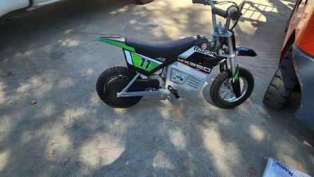 Razor Dirt Rocket SX350 24V McGrath Electric Powered Dirt Bike Green