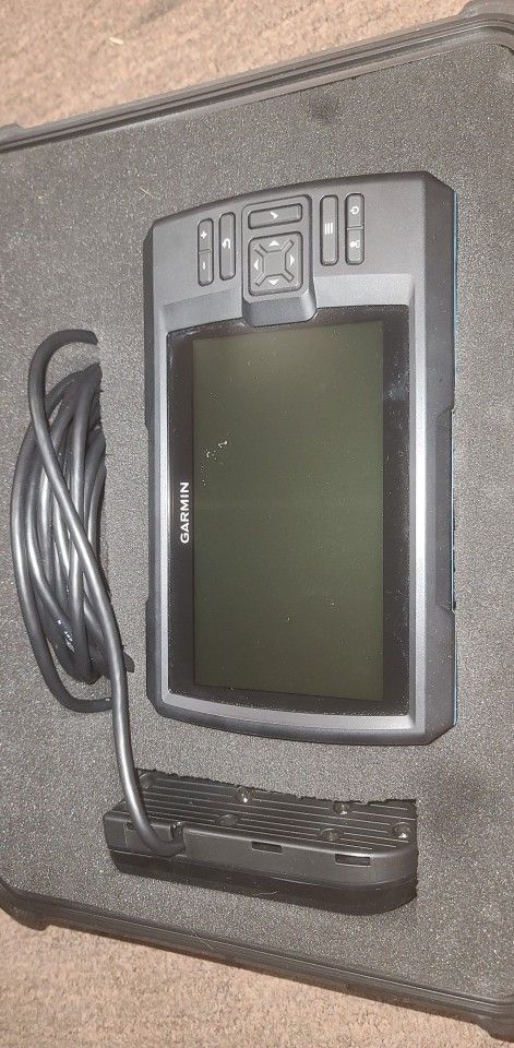Garmin STRIKER™ Vivid 7cv Fishfinder w/GT20-TM