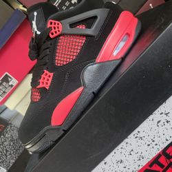 Sneakers 👟 Size 7/8/8.5/9.5