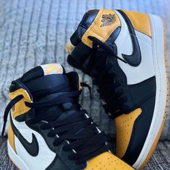 Air Jordan 1 Retro High OG  “Yellow Toe”