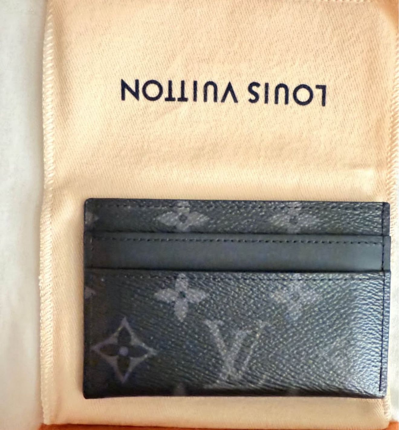 LV Men’s card holder