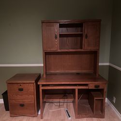 Desk/hutch