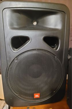 2 Jbl eon 1500 unpowered speaker
