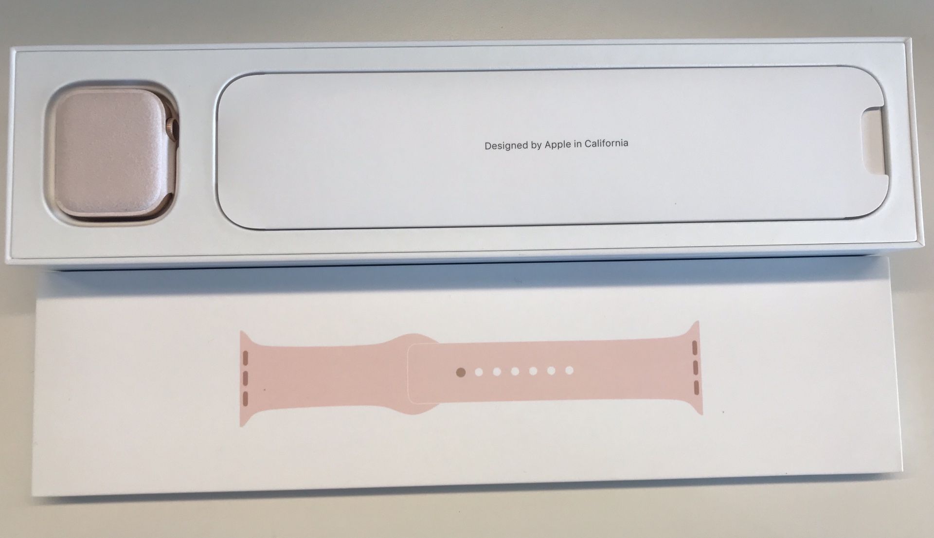 Brand new series 4 Apple Watch GPS +cellular 40mm Gold