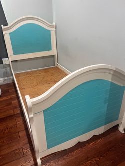 Twin bed frame