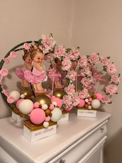 Baby shower decor