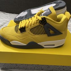 Jordan 4  Lightning 2021 9.5