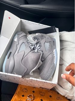 Wolf grey 5 lightly worn