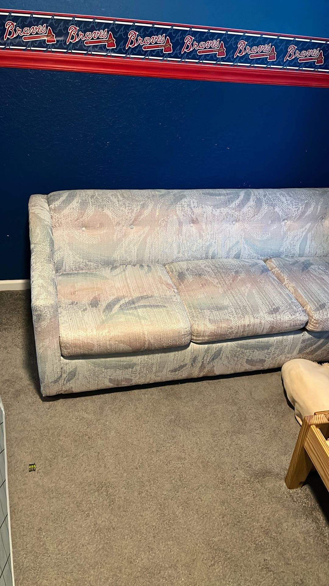 Couch For Free 