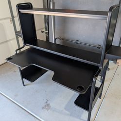 IKEA FREDDE Gaming Desk