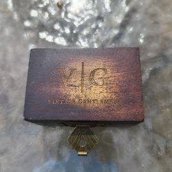 Men's size 9.5 Vintage Gentlemen Adventurer ring