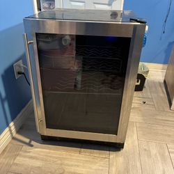 VISSANI WINE COOLER / WINE REFRIGERATOR