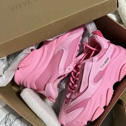 Women pink Steve Madden 
