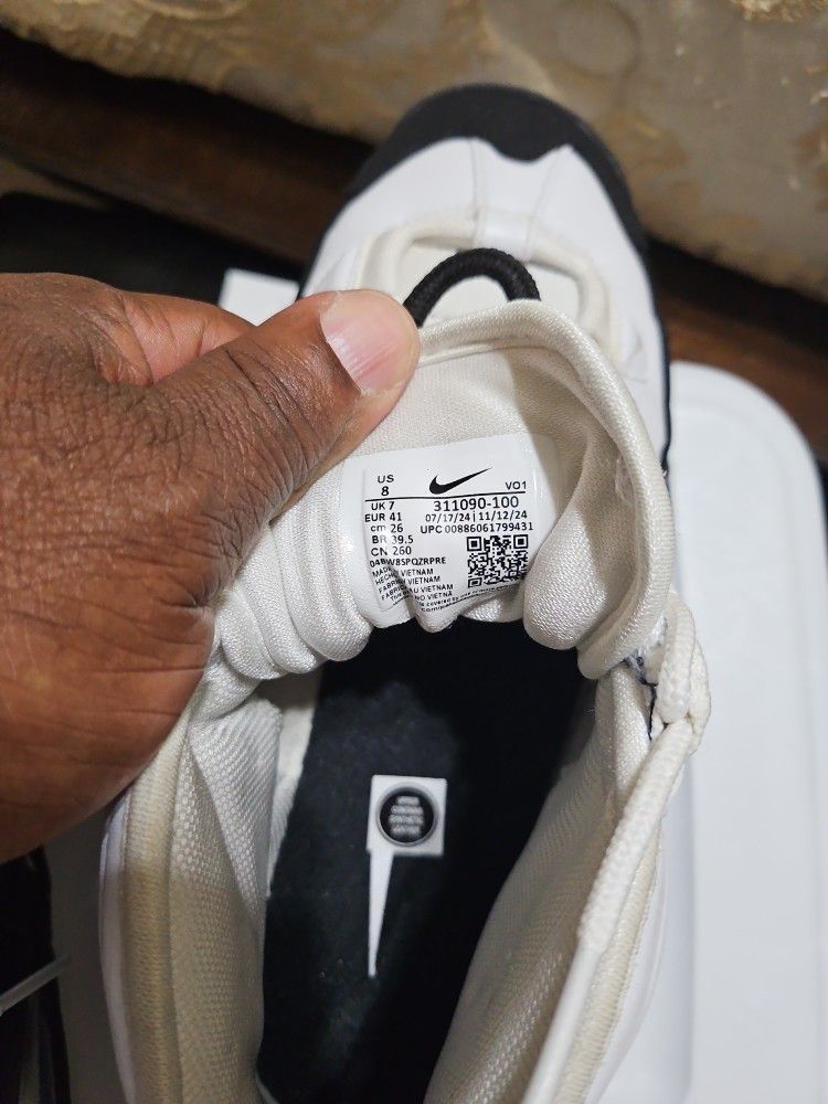 Nike Uptempo Black And White