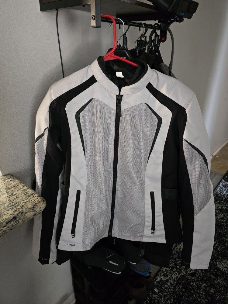 Women's Motorcycle Gear - Very Lightly Used 