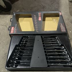 Snap On Tools All Pices Are Icon Open  Box Brand New Metrics 