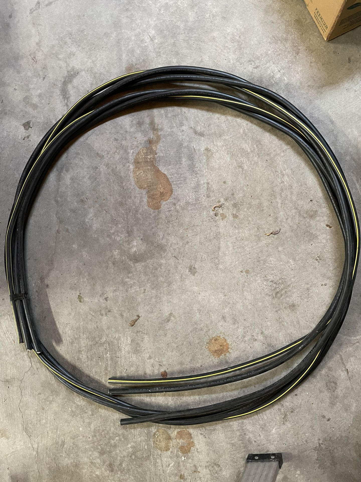 4/0 Feeder Wire 18’x3 Wires-54’ Total 