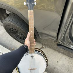 6 String Banjo 
