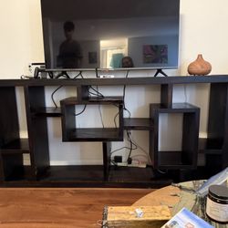 TV console / Entry table