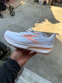 Brooks Revel 9 women’s