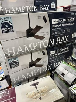 Hampton Bay Castlegate 44 in. Indoor Integrated LED Matte Black Ceiling Fan with 3 Reversible Blades, Light Kit and Remote Control