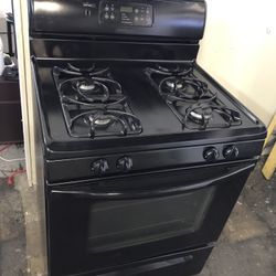 Frigidaire Gas Stove 30”wide In Black 