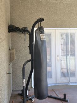 Everlast Heavy Bag Stand with Punching Bag