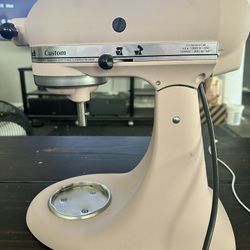 KitchenAid Stand Mixer - Light Pale Pink - Used 3 Times.
