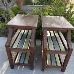 Set of small tables/nightstands