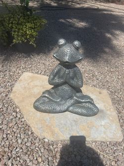 Cute Frog Statue