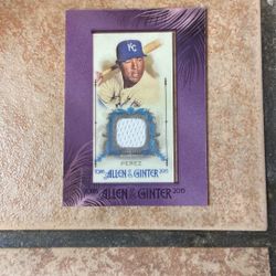 Salvador Perez Relic Card