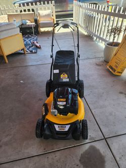 Shop DEWALT 21 in. 163cc Briggs and Stratton 725Exi Engine Rear Wheel Drive 3-in-1 Gas Self Propelled Walk Behind Lawn Mower Questions