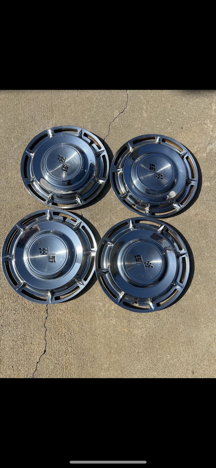 1960 Chevy Impala Hubcaps
