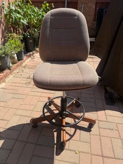 Sewing Chair with Wooden Base, Like New