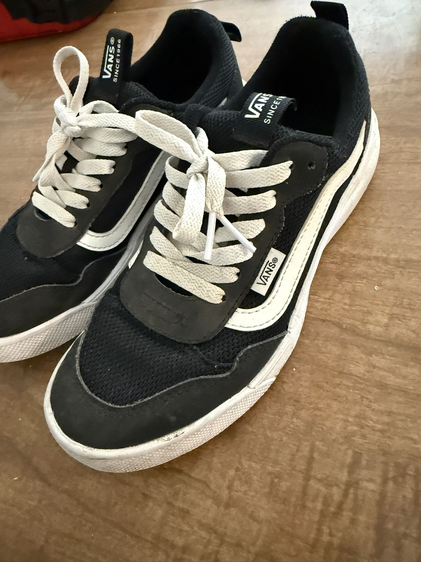 Youth Vans Size 5