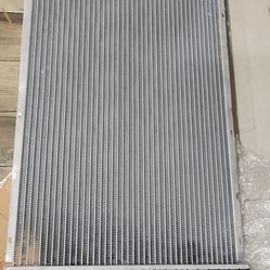 99-14 Chevy , GMC, Escalade Radiator