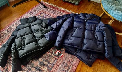 NEW WHOLESALE BUNDLE HUDSON  WOMENS COATS BLUE & BLACK  10 NEW COATS $85 PICK UR SIZES  GREAT WAY TO MAKE $  NO DAMAGE NO ODOR NO ISSUES  PU MANAHAWKI