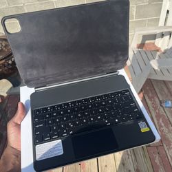 Apple iPad Keyboard Case 