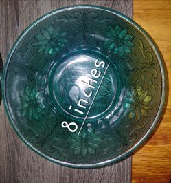 Tiara glass serving bowls (2)