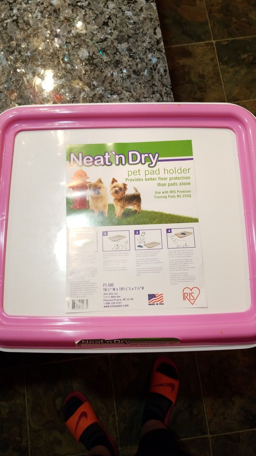 Neat and dry pet kennel pad holder new