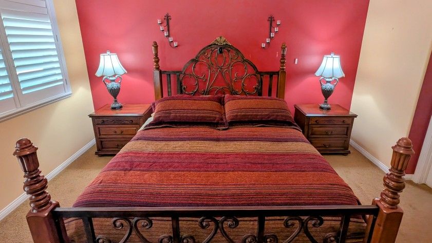 7-piece Master Bedroom Set plus Lamps
