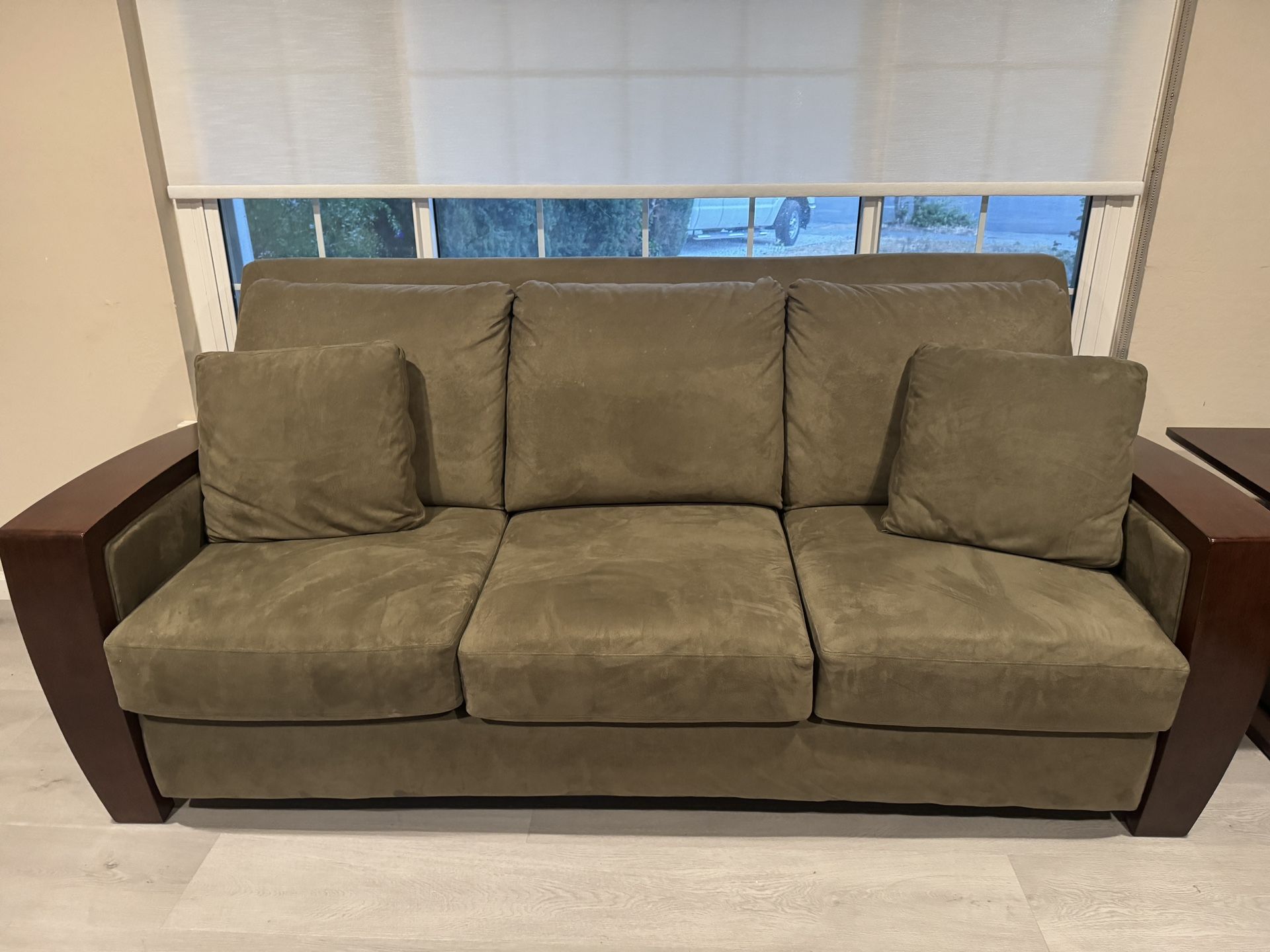 2 Piece Set - Suede couch and Love Seat - Great Condition