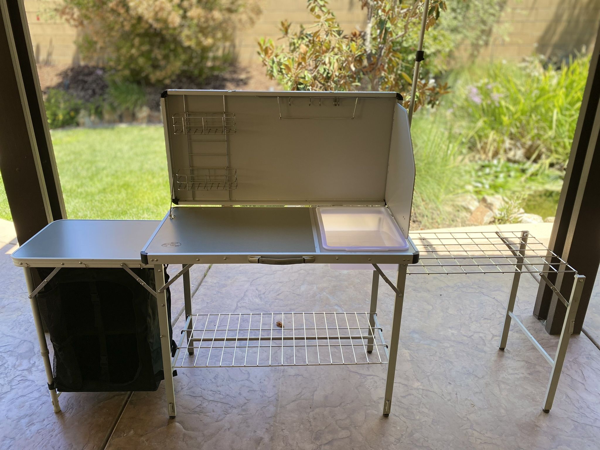Bass Pro/Cabelas Deluxe Camp Kitchen