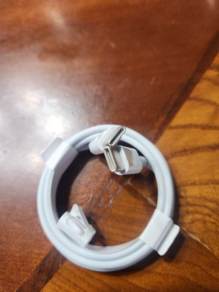 Apple 60W USB-C to USB-C Fast Charger Cable Data