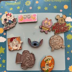 Random Disney Park Pins 