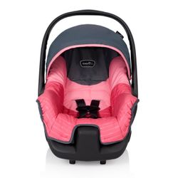 Brand New Infant Car Seat with Base never used Available ( Inbox if interested)