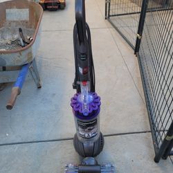 Dyson Vacuum 