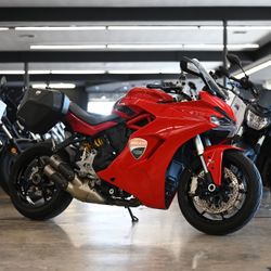 2017 DUCATI SUPERSPORT