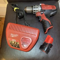 Milwaukee 12V Drill WithBattery And Charger 