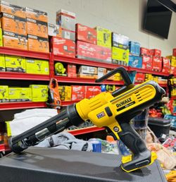 DEWALT 20V MAX Cordless 10 oz / 300 ml Adhesive Gun (Tool Only)